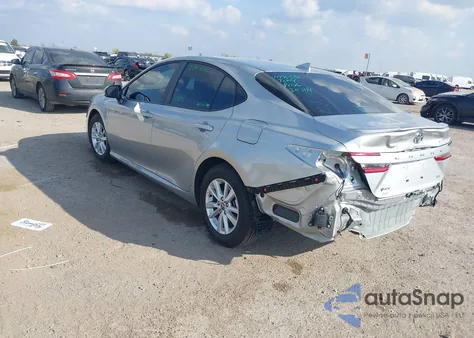 2025 Toyota Camry Le z USA, uszkodzony, nr VIN 4T1DAACK4SU162402